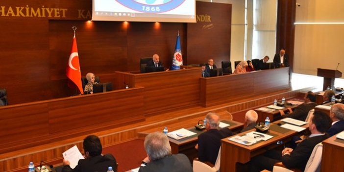 Trabzon Büyükşehir Belediye Meclisi'nde izinler iptal edildi