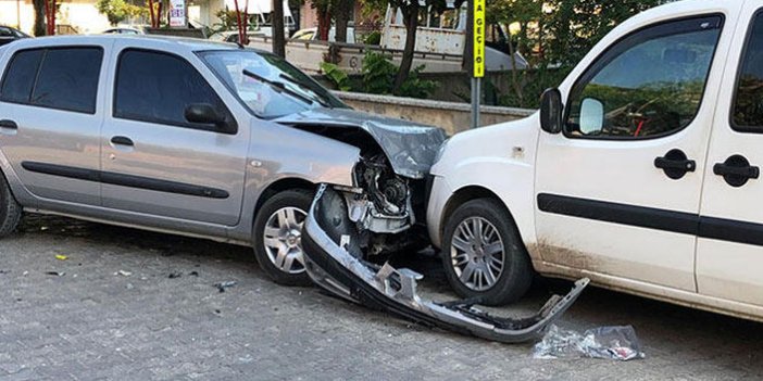 5 otomobilin hasar gördüğü kazada 3 kişi yaralandı