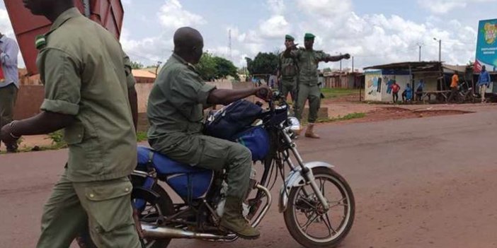Mali'de Cumhurbaşkanı İbrahim Boubacar Keita alıkonuldu