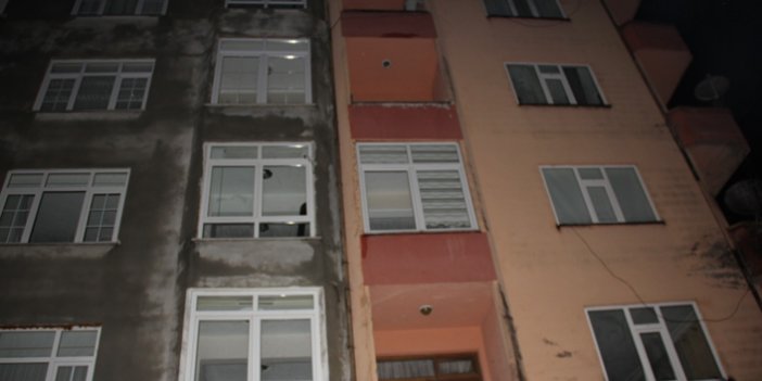 Rize'de iki apartmanda heyelan tehlikesi