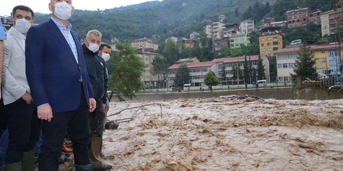 Bakan Soylu Giresun'da felaket bölgelerini inceledi