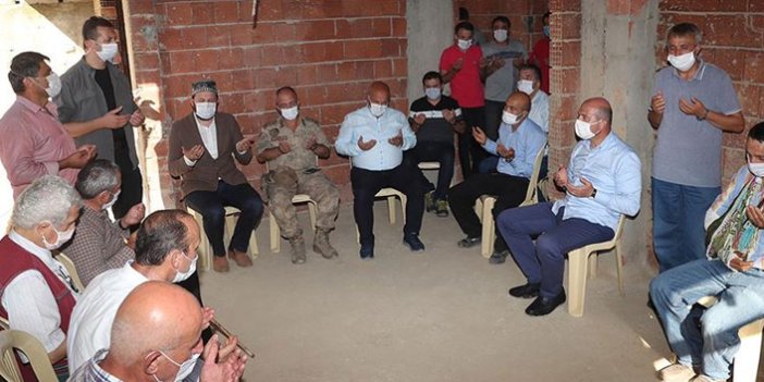Bakan Soylu  Özdemir'in ailesine taziye ziyaretinde bulundu