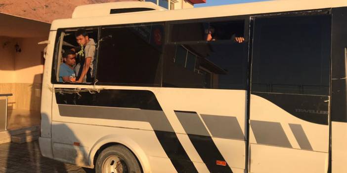 Van'da 65 kaçak göçmen yakalandı! 17 kişilik minibüste bulundular