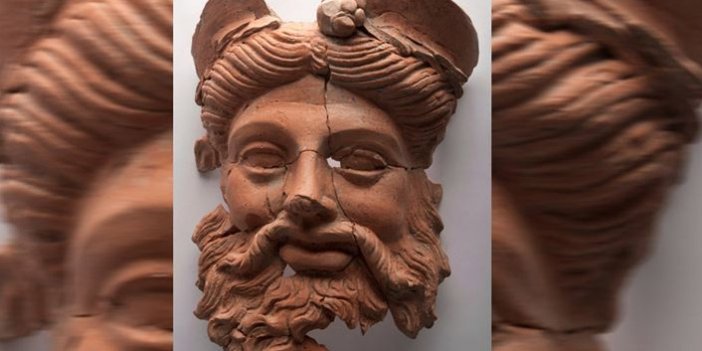 Daskyleion kazısında milattan önce 4. yüzyıldan kalma 'mask' bulundu