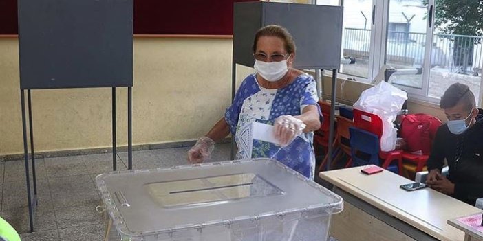 KKTC'de cumhurbaşkanlığı seçiminde ikinci tur oy kullan başladı