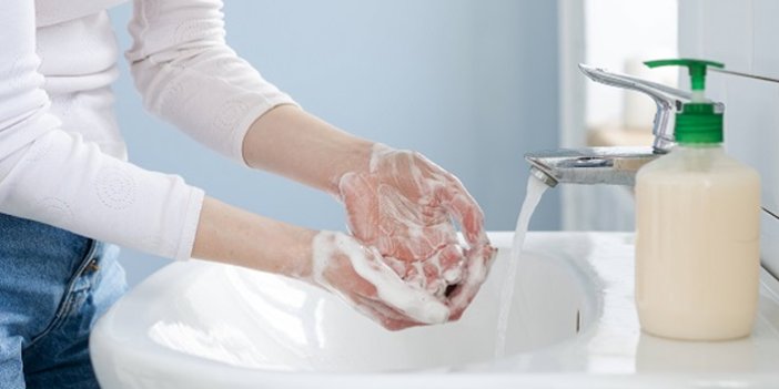"Covid-19’dan korunmak için eldiven kullanmak yerine elinizi yıkayın"