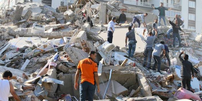 İzmir'deki deprem sonrası bölgeden sıcak görüntüler - Canlı Yayın - 30 Ekim 2020