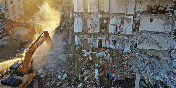 İzmir'de depremle ilgili gözaltına alınan 9 kişi adliyede