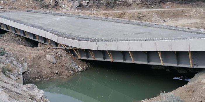 Köprü inşaatı çöktü