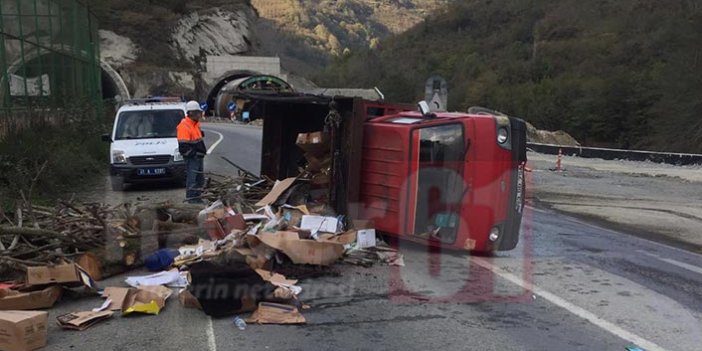 Trabzon'da kamyonet devrildi! 1 Yaralı