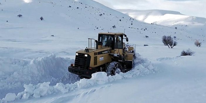 Bayburt-Trabzon yolunda karla mücadele