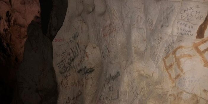 3 bin yıllık mağaranın duvarları yazı tahtasına döndü