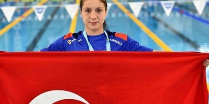 Milli yüzücüsü Merve Tuncel dünya gençler rekorunu kırdı