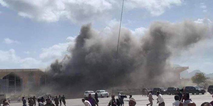 Bakanların inişi sırasında Havalimanında patlama