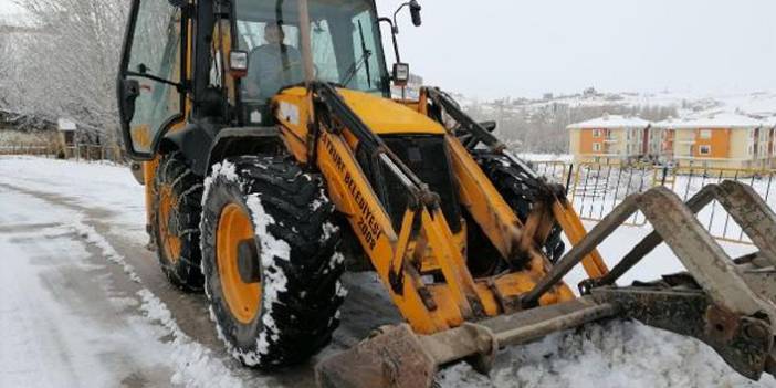 Bayburt'ta karla mücadele sürüyor - 16 Ocak 2021