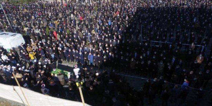 Koronadan öldü, cenazeye binlerce kişi katıldı