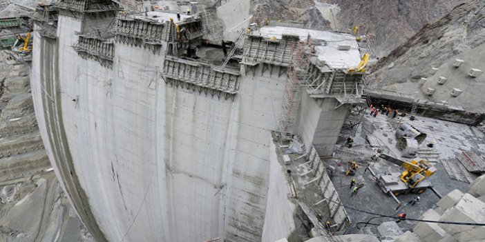 Yusufeli Barajı'nda beton rekoru kırıldı