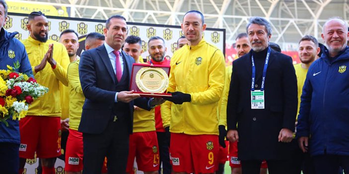 Eski Trabzonsporlu Süper Lig tarihine geçti