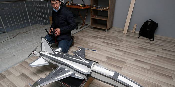 Trabzonlu genç model uçak yaptı