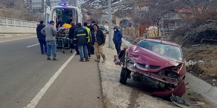Trabzon'dan Gümüşhane'ye giderken kaza! 2 yaralı