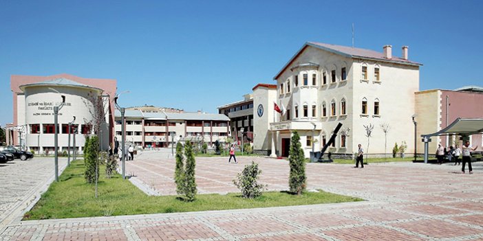 Bayburt Üniversitesi'nde seçim heyecanı başladı