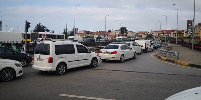 Tam kapanma Trabzon trafiğini vurdu