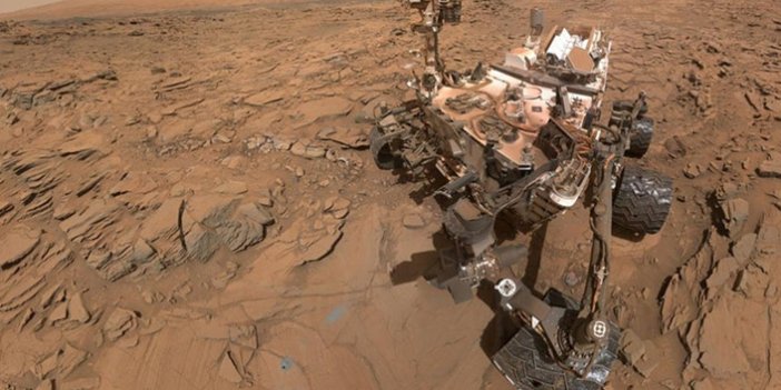 NASA'nın Mars'a indirdiği mini helikopterden ilk fotoğraf geldi