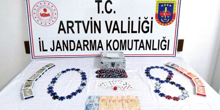 Artvin'de kumar baskını! 7 kişiye ceza yağdı