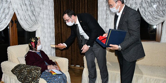 Trabzon’un en yaşlı annelerini ziyaret ettiler