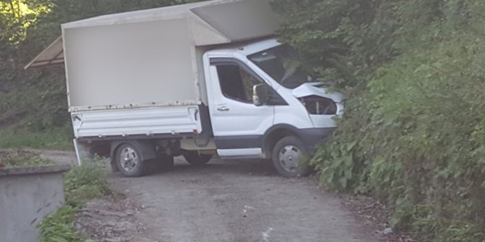 Trabzon'da freni boşalan kamyonet kaza yaptı! 1 ölü, 1 yaralı