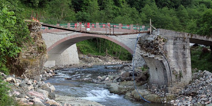 Tarihi kemer köprü yıkıldı, yerini yeni kemer köprüye bıraktı