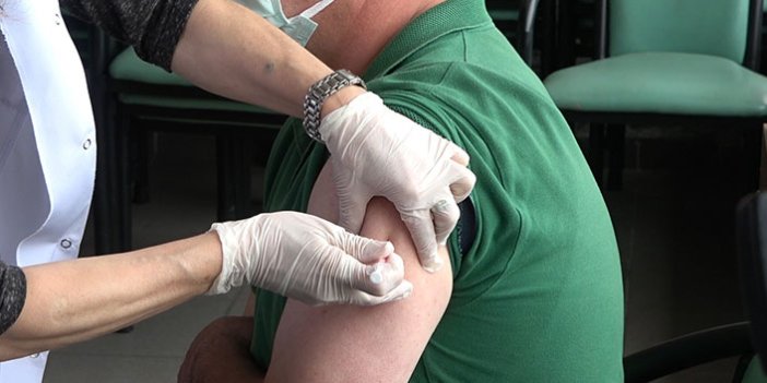 Rize’de sanayi çalışanları aşılarını olmaya başladı