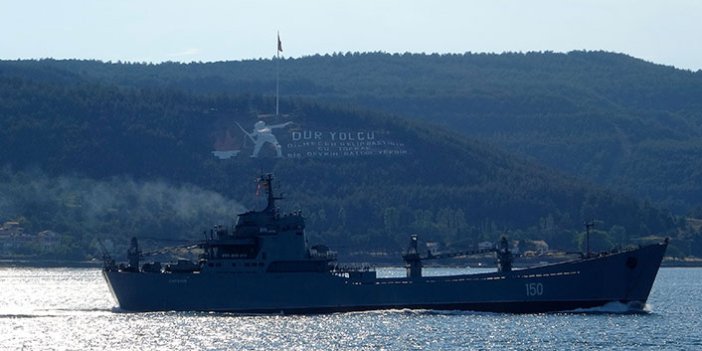 Rus savaş gemisi rotasını Karadeniz'e çevirdi
