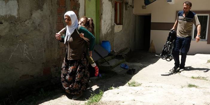 Trabzonlu fedakar annenin engelli kızı için tek isteği var