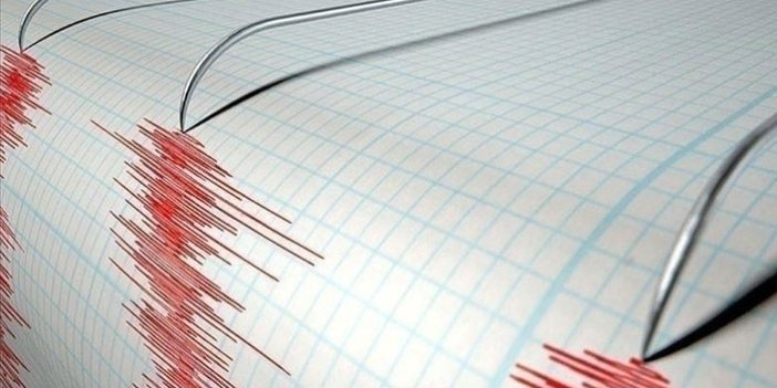 Ege 4,2 şiddetinde depremle sallandı