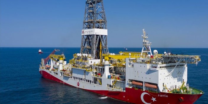 Fatih sondaj gemisi Karadeniz'de sondaja başladı