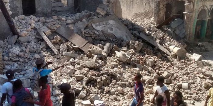 Haiti'de 7,2'lik depremde 227 kişi hayatını kaybetti