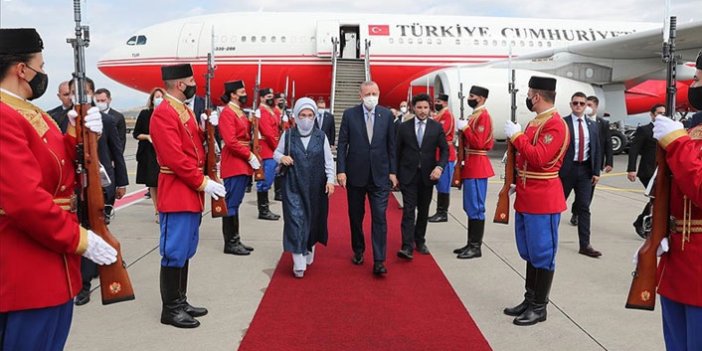 Cumhurbaşkanı Erdoğan'a Karadağ'da törenli karşılama