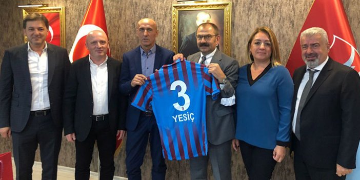 Trabzonspor'un eski futbolcusu Yesic kulübü ziyaret etti