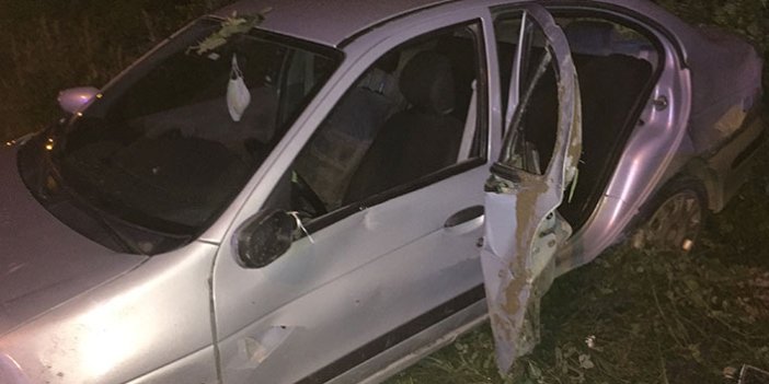 Samsun'da otomobil refüje çarptı: 2 yaralı