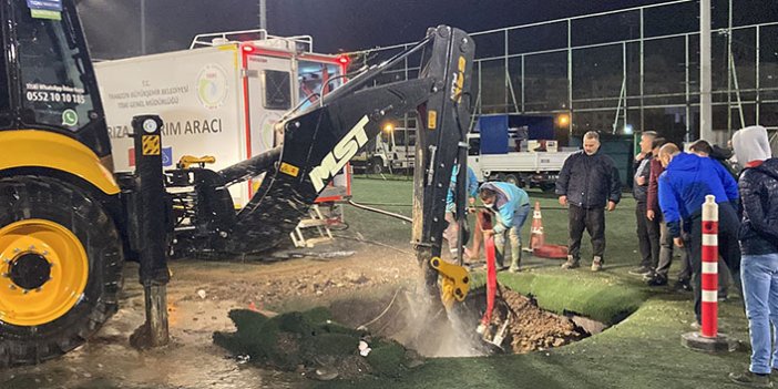Trabzon'da su arızasını bulmak için futbol sahasını kazdılar