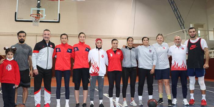 Trabzon'da kampa girdiler! Kadınlar Boks Milli Takımı rekor madalya peşinde