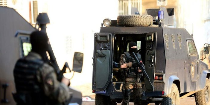 Jandarma ve polisten 16 ilde ortak DHKP-C operasyonu