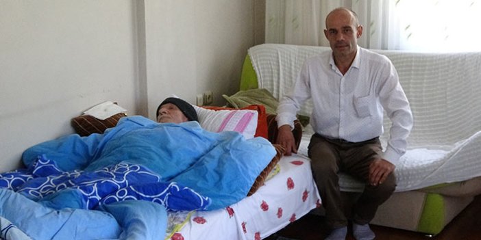 Rize'de oğulları boşanma kararı aldı, kendileri evsiz kaldı