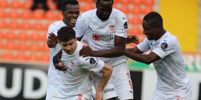 Sivasspor Alanyaspor'u tek golle geçti
