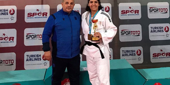 Trabzonsporlu Nurcan Yılmaz'dan altın madalya