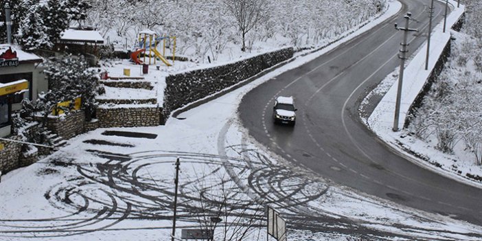 Gümüşhane'de 107 köyün yolu ulaşıma kapandı