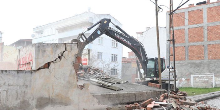 Samsun’da metruk binalar yıkılıyor