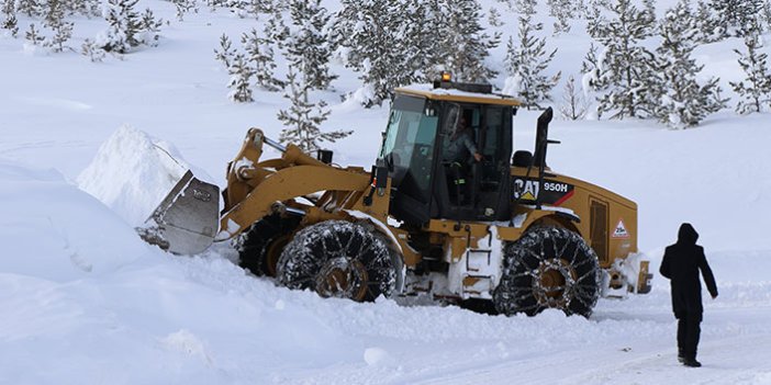 Erzincan’da kar ve tipiden 63 köy yolu ulaşıma kapalı