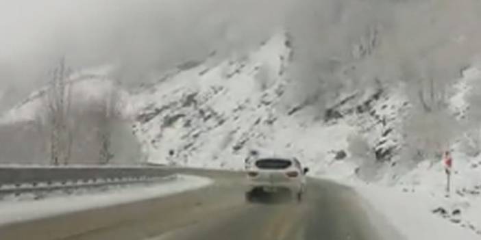 Zigana’da kar etkili oluyor! Trabzon Emniyeti’nden uyarı